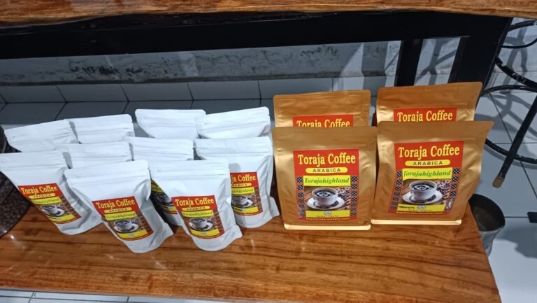 toraja-coffe-3-arabica-stiker-merah.jpeg